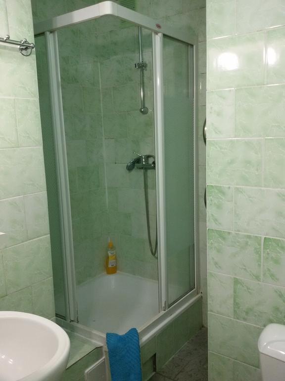 Apartment Gospitalna Street 2 Kiev Bagian luar foto