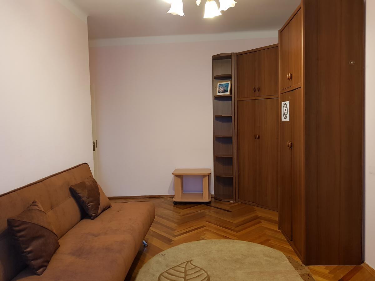 Apartment Gospitalna Street 2 Kiev Bagian luar foto